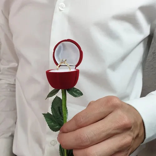 ESTUCHE PARA ANILLO EN FORMA DE ROSA Amelie Joyas